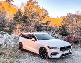 沃尔沃v60旅行版报价,2020款沃尔沃v60旅行车报价及图片