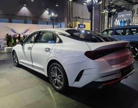 悦达起亚k5油电混合价格表(起亚k5油电混合试驾视频)