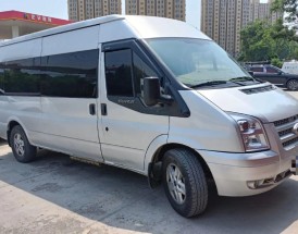 福特商务汽车9座图片价格／福特商务九座