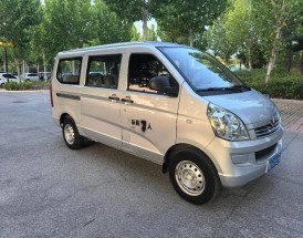 五菱荣光s报价及图片 五菱荣光s新车报价图片大全