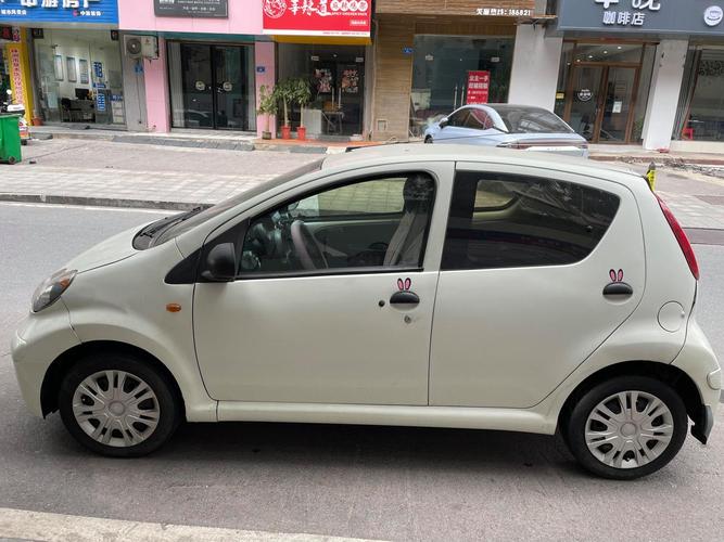 自动挡省油小型车,自动挡燃油小型车