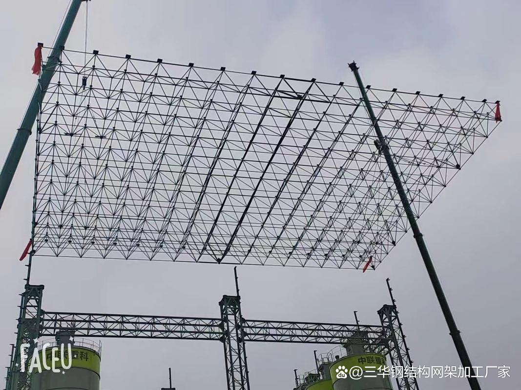 加油站顶棚网架价多少钱一平 加油站顶棚造价