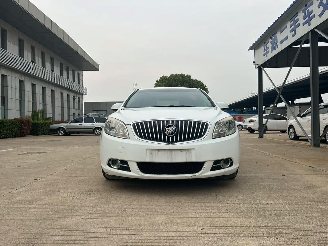 二手英朗12年的大约多少钱/12年英朗gt手动二手车价格