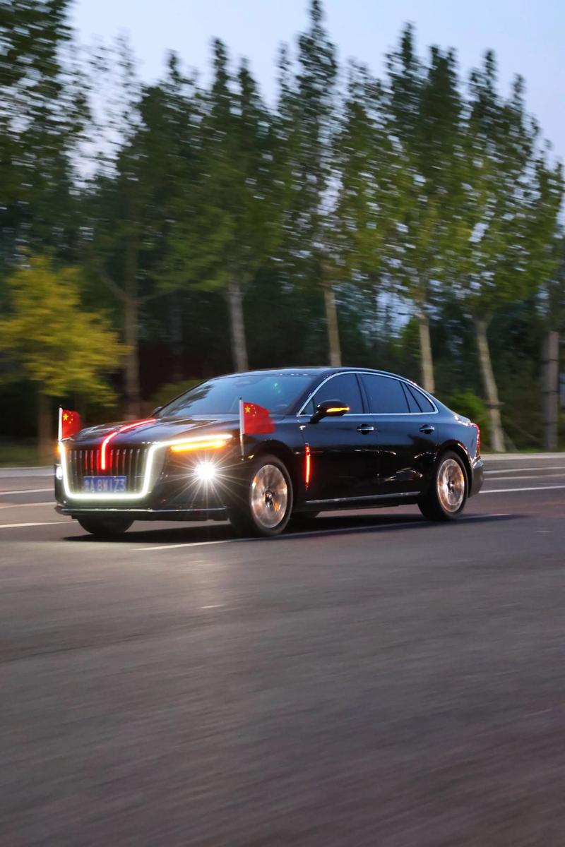 红旗汽车图片高清(红旗汽图片大全)