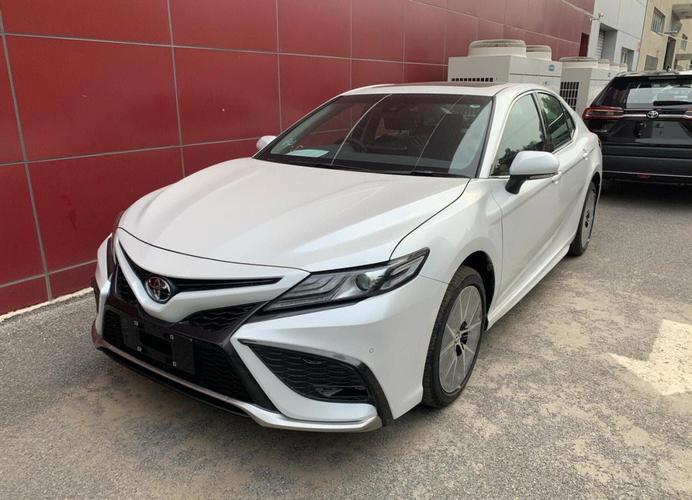 凯美瑞运动版图片/26款丰田凯美瑞运动版图片