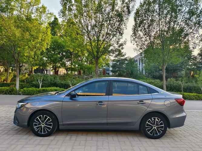 全新荣威i5新款i5 2021款荣威i5新锐版