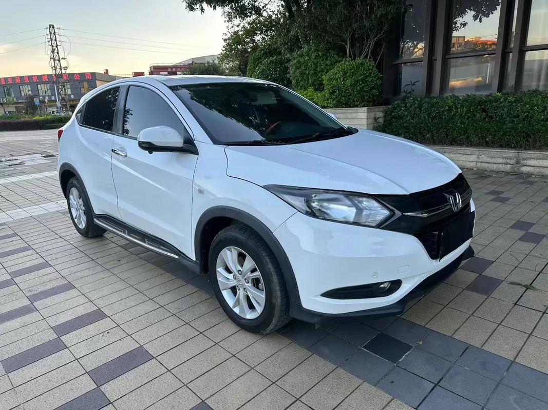 本田小型suv8万左右,本田小型suv8万左右推荐