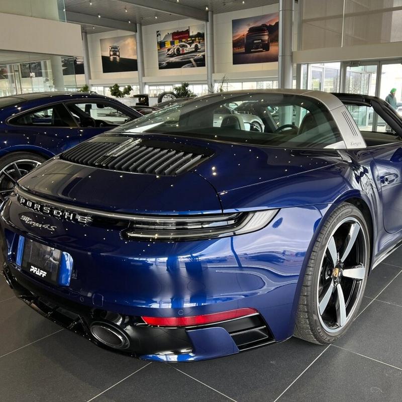 保时捷911蓝色跑车/保时捷911蓝色跑车多少钱