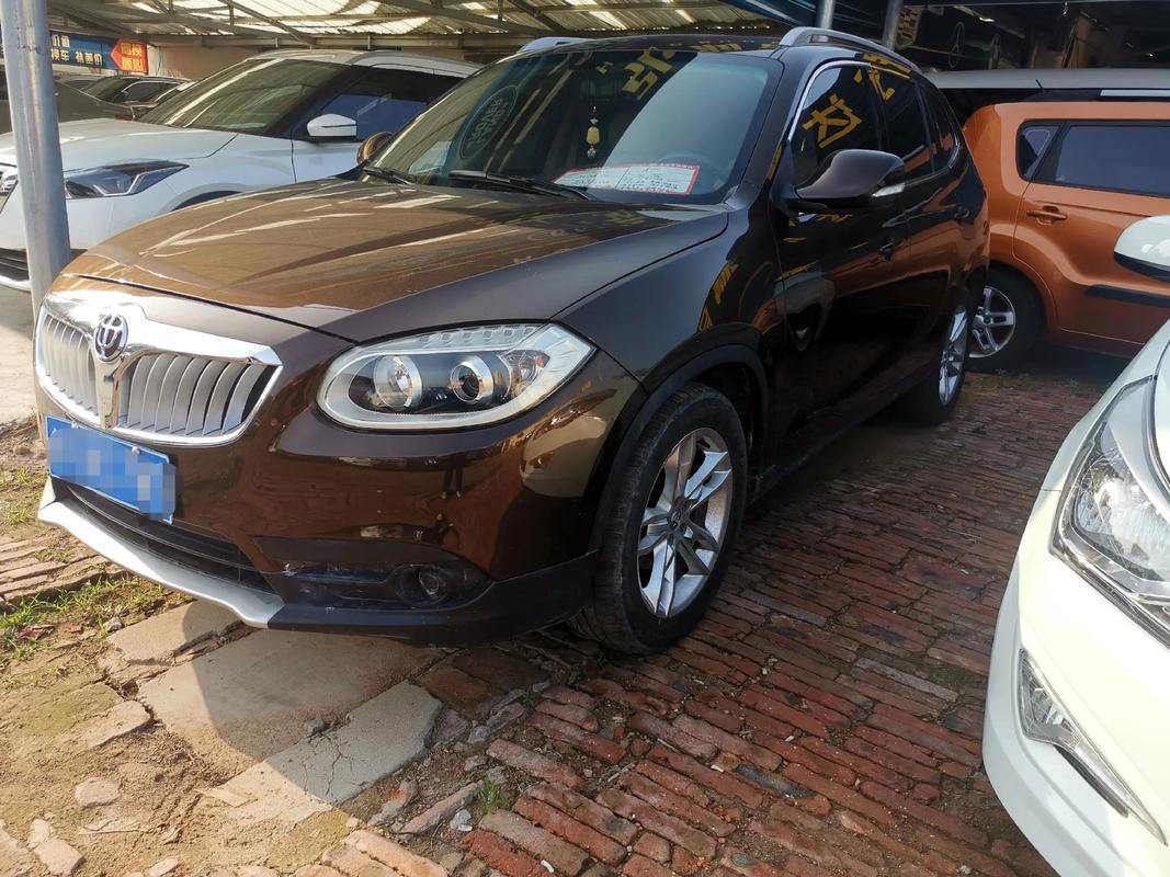 2013款中华v5配置参数/2013款中华v5的车质量怎么样