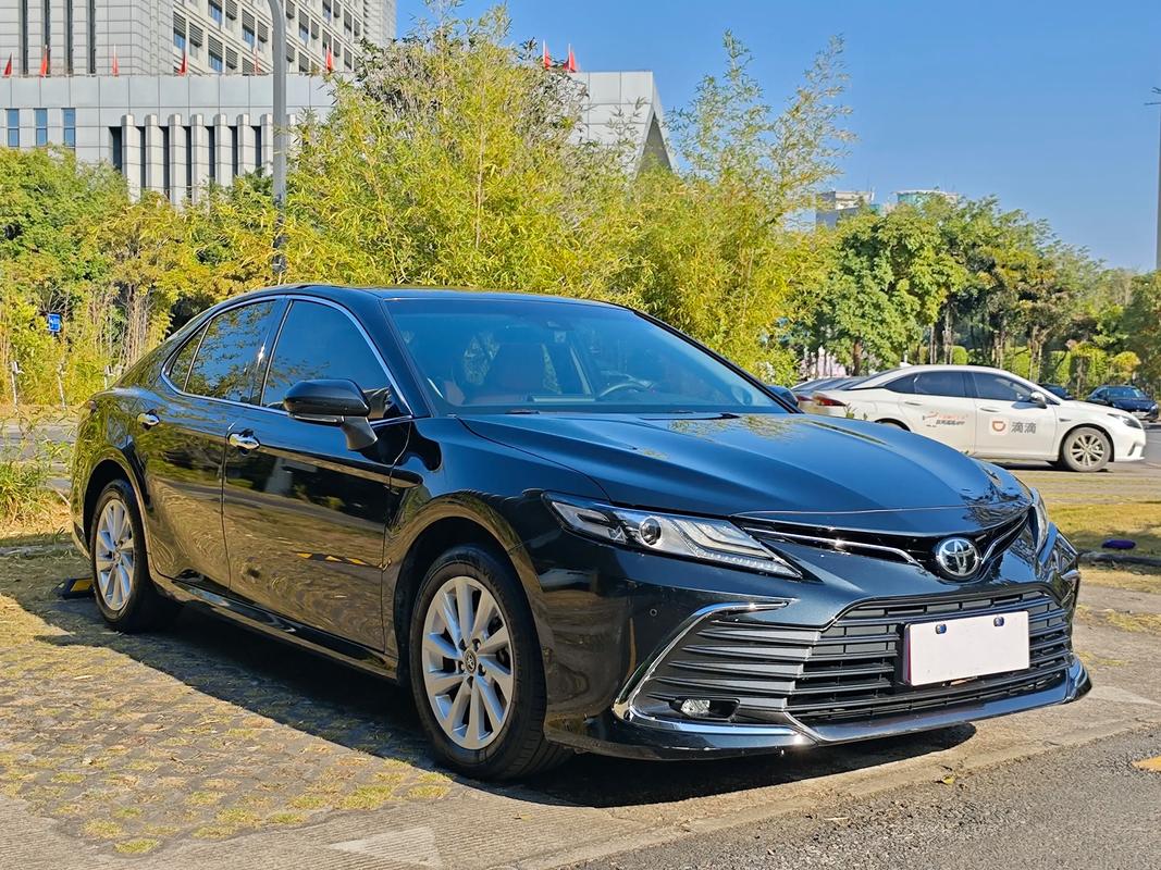 丰田凯美瑞2022款最新款(丰田凯美瑞2021款新车报价)