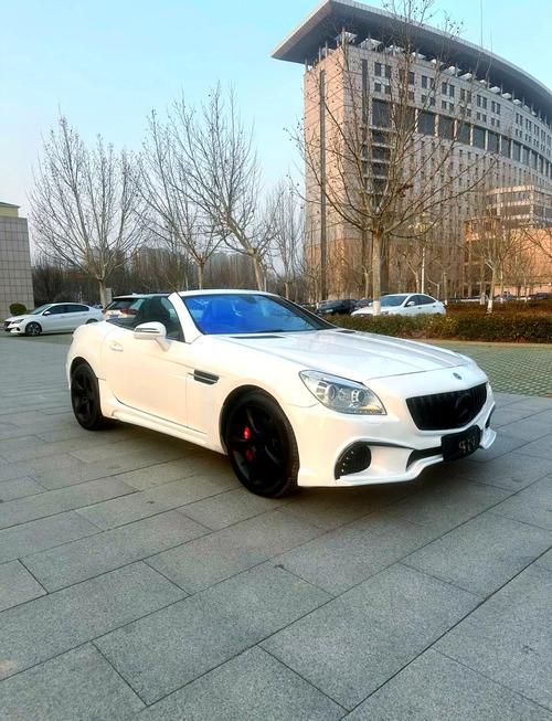 【二手奔驰slk200敞篷值得买吗,奔驰slk200敞篷二手车报价】